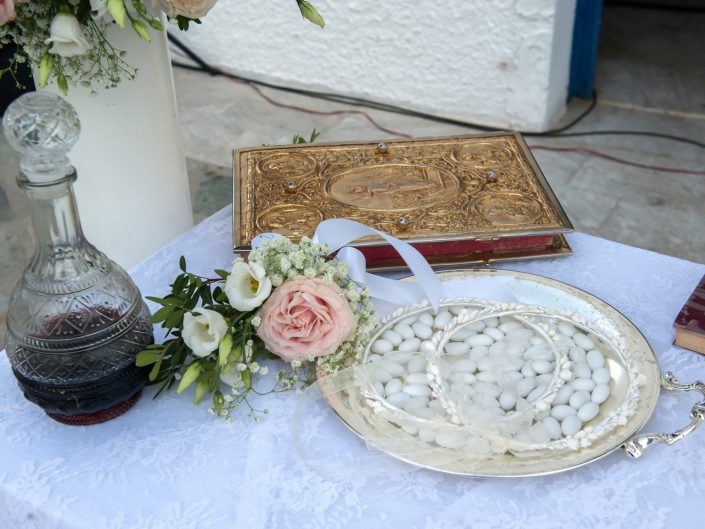 Στέφανα, κουφέτα , λουλούδια, κρασί για τον γάμο στον Άγιο Ανδρέα Ν.Μάκρης