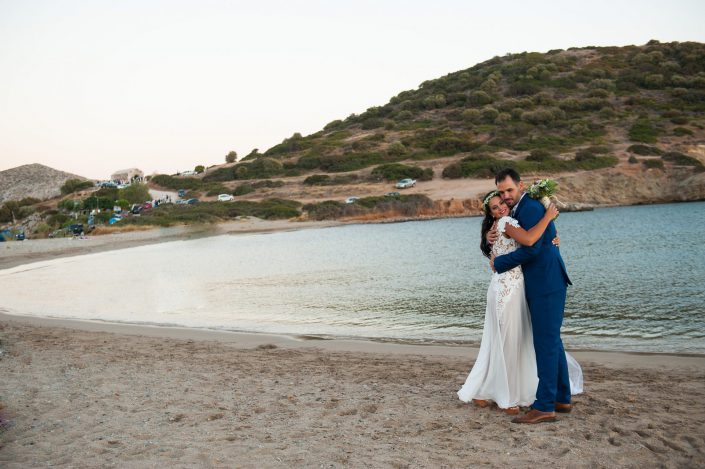 Next day φωτογράφηση γάμου στην θάλασσα στον Άγιο Νικόλαο Αναβύσσου