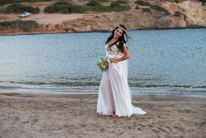 Next day φωτογράφηση νύφης στην θάλασσα στον Άγιο Νικόλαο Αναβύσσου
