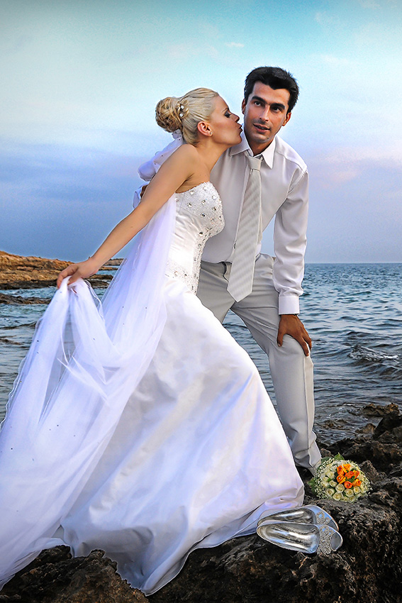 Next day φωτογράφηση γάμου στην θάλασσα στην Αγία Μαρίνα Κορωπίου