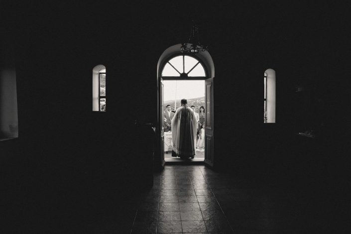 Ρομαντικός γάμος στο εκκλησάκι Αγίας Μονής Χώρα Άνδρος